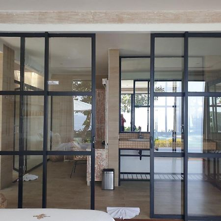 Nusa Dua Ocean View With Private Beach Exteriör bild